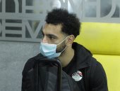 كواليس منتخب مصر فى مطار القاهرة قبل السفر للكاميرون.. صور