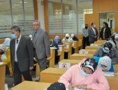 نواب رئيس جامعة كفر الشيخ يتفقدون لجان امتحانات الفصل الدراسى الأول