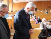 رئيس جامعة المنوفية يتفقد لجان امتحانات تكنولوجيا العلوم الصحية والصيدلة والحقوق