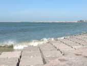 ارتفاع فى الأمواج ووقف حركة السفن.. حالة الطقس الآن بالإسكندرية..لايف