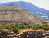 الكشف عن دفن شعوب الأزتيك الموتى تحت أهرامات المكسيك