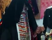 "الطاحونة والمغزل اليدوى".. شاهد كيف استعرضت امرأة سيناوية تراث سيناء