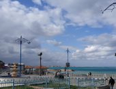 غيوم خفيفة وسطوع متقطع للشمس على مطروح مع استمرار رفع حالة الطوارئ.. لايف