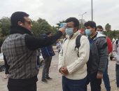تطبيق الإجراءات الاحترازية على طلاب أولى ثانوى بامتحان الترم الأول.. صور