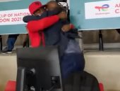 فرحة هيستيرية لمعلق غينيا الاستوائية بعد فوز منتخب بلاده على الجزائر