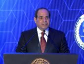 الرئيس السيسي يوجه التحية للأطقم الطبية للحفاظ على حياة المصريين خلال الجائحة