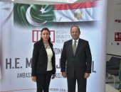 سفير باكستان في مصر يجري زيارة لشركة التشخيص المتكاملة القابضة «IDH» لبحث سبل تعاونها مع الشركات الباكستانية