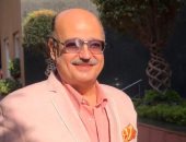 وفاة والد الفنان شادى شامل.. وتشييع الجنازة اليوم من مسجد الشرطة