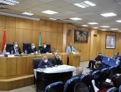 محافظ المنيا يشدد على متابعة تطبيق الإجراءات الوقائية والاحترازية