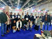 وفد تنسيقية شباب الأحزاب والسياسيين يشارك في معرض الكتاب