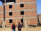 حياة كريمة بالمنوفية.. رئيس مدينة أشمون يتابع أعمال الإنشاء لمشروع سكن كريم