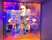 جمهور معرض الكتاب 2022 يتفاعل مع تقنية الهولوجرام لـ يحيى حقى