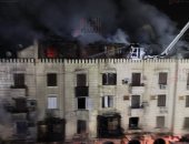 اندلاع حريق داخل مبنى فى منطقة الحسين والحماية المدنية تحاول إخماده.. صور
