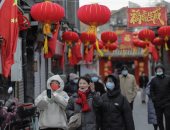 الفانوس الأحمر يزين شوارع بكين.. الصين تحتفل بأول أيام عام النمر