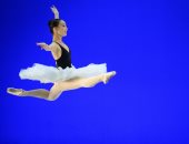 رقصات كلاسيكية ومهارات فردية.. فعاليات المسابقة الدولية للباليه فى سويسرا