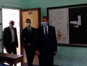 محافظ كفر الشيخ يطمئن على أداء طلاب الشهادة الإعدادية امتحان مادة العلوم.. صور