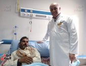 بعد استجابة الرئيس السيسى لعلاجه.. قدرى: "مش مصدق إنى همشى تانى".. لايف وصور