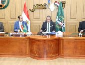 محافظ المنوفية يوجه بحصر كافة الطرق تمهيداً لإدراجها فى خطة الرصف