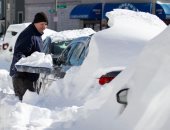 سيارات تحت الجليد.. عاصفة ثلجية تضرب بوسطن الأمريكية