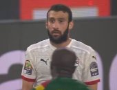 عمر كمال يغيب رسمياً عن مباراة مصر القادمة بعد حصوله على الإنذار الثاني