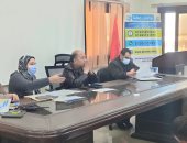 مياه أسيوط تتابع أعمال مد وتدعيم شبكات المياه بقرى "حياة كريمة"