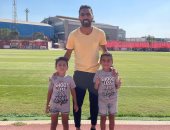 حسين الشحات يحتفل بعيد ميلاد ابنه آسر قبل مباراة الأهلى ومونتيرى بالمونديال