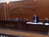 محامى كريم الهوارى لشاهد: سيبوهولى.. والقاضي يعترض: احترامه من احترام المحكمة