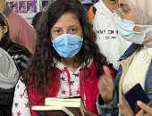 قبل انتهاء معرض الكتاب.. الزوار يواصلون طلب المعرفة 