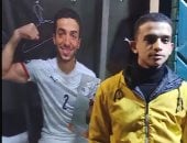 أصدقاء محمد عبد المنعم : "قال لنا هنحيب الكأس من الكاميرون".. فيديو