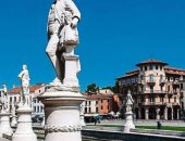 تمثال لفيلسوفة يثير الجدل فى إيطاليا بعد اقتراح وضعه مع 78 تمثالا