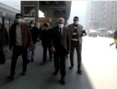 محافظ الجيزة يطمئن على التزام السائقين بالتعريفة المحددة فى المريوطية