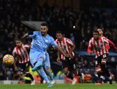 مانشستر سيتي يتفوق على برينتفورد بهدف محرز بالشوط الأول فى الدوري الإنجليزي