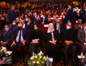 وزيرة التضامن تصل عرض مسرحية "كنز الدنيا" لـ أشرف عبد الباقي ومواهب ذوى الهمم