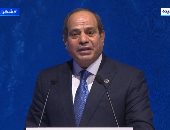 الرئيس السيسي: مصر تتخذ خطوات حثيثة للتوجه إلى الطاقة المتجددة 