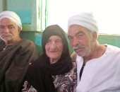 عمرها 108 سنوات وعندها 150 حفيدا.. وفاة أكبر معمرة بالقليوبية (فيديو)