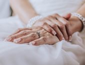 لو لسه محتار فى الهدية.. تريندات مجوهرات وإكسسوارات مناسبة لعيد الحب 2022