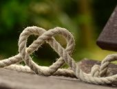 5 أبراج أوعى تعترف لهم بحبك الأول.. الأسد مغرور والجدى هيستغلك