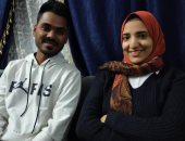 عيد الحب "مش فيلم هندى".. أغرب قصة بين مصرية وأجنبي فى الفيوم.. "وسام وجدت "أمان" تائها فساعدته.. ووقعت فى غرامه وتزوجته ويعيشون أجمل قصة حب فى قريتها الصغيرة.. الزوج: تشبه الملاك وتعلمت منها الكثير.. فيديو