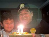 الغائب الحاضر.. صفحة مارادونا تحتفل بعيد ميلاد ابنه الأصغر بصورة قديمة لهما