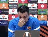 تشافي: هدفنا التتويج بالدوري الأوروبي ومواجهة نابولي تشبه لقاءات تشامبيونزليج