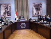 رئيس الوزراء يتابع مع رئيس الهيئة الهندسية موقف تنفيذ عدد من المشروعات