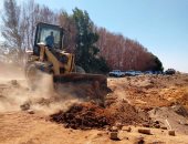 إزالة 13 حالة تعد على الأراضى الزراعية ومنشآت الرى بنصر النوبة.. صور