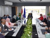 محافظ أسوان: مئات المشروعات مستهدفة لحياة كريمة بجميع القرى 