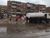 الطقس الآن.. محافظة بورسعيد ترفع آثار وتراكمات مياه الأمطار من الشوارع