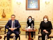 وفد برلمانى كازاخستانى يصل القاهرة.. ويلتقى رئيس مجلس الشيوخ غدا  