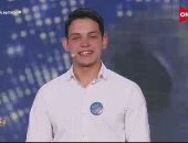 بعد أداء مبهر.. يسرا لمتسابق ببرنامج الدوم: عجبنى أنك بتغير تون صوتك.. هديك صوتى