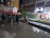 رفع مياه الأمطار ليلا بكفر الشيخ وحملة لإزالة الإشغالات بالمدينة.. صور 