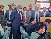 رئيس جامعة المنيا يتفقد الاختبارات الإلكترونية للفرقة الرابعة بـ"الطب البشرى"