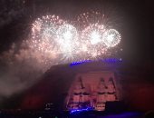 ألعاب نارية وقناديل طائرة باحتفالية تعامد الشمس في معبد أبي سمبل..صور وفيديو