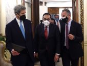 رئيس الوزراء يلتقى جون كيرى  المبعوث الرئاسى الخاص بالمناخ..صور
